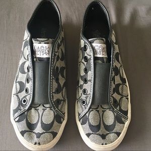 COACH SHOES SIZE 8.5